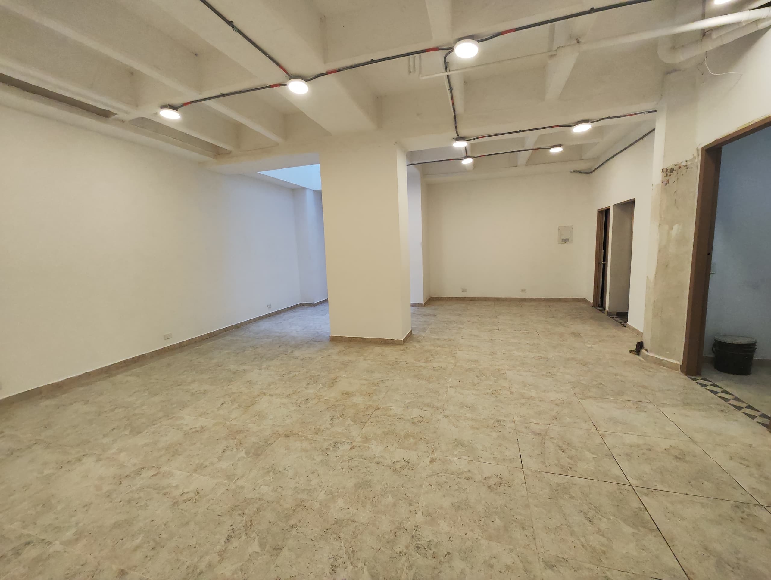 Local en arriendo en Laureles, Medellín — foto 3 de 8