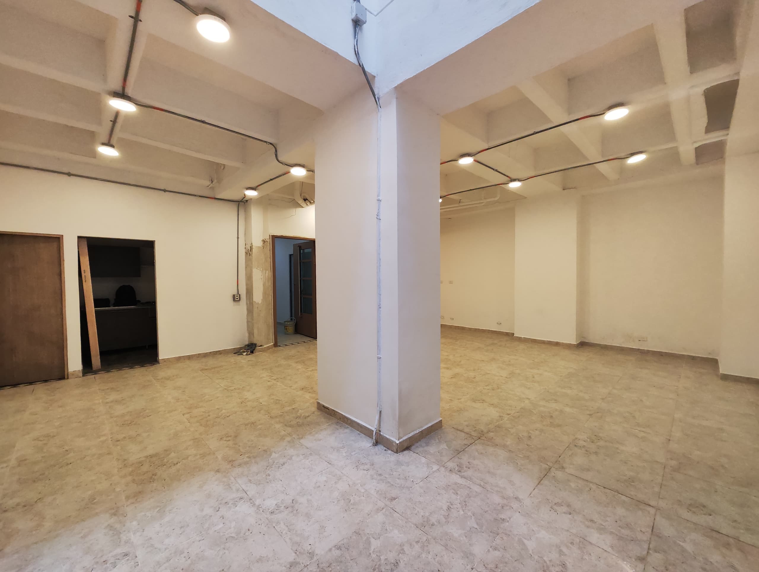 Local en arriendo en Laureles, Medellín — foto 5 de 8