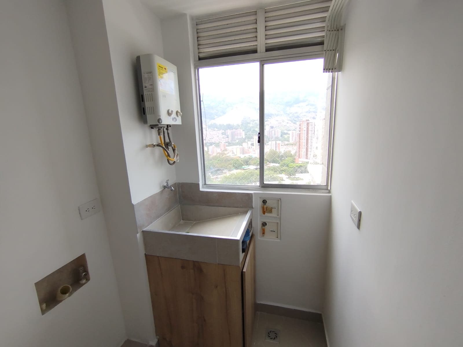 Apartamento en arriendo en Los Puertos, Bello — foto 3 de 20