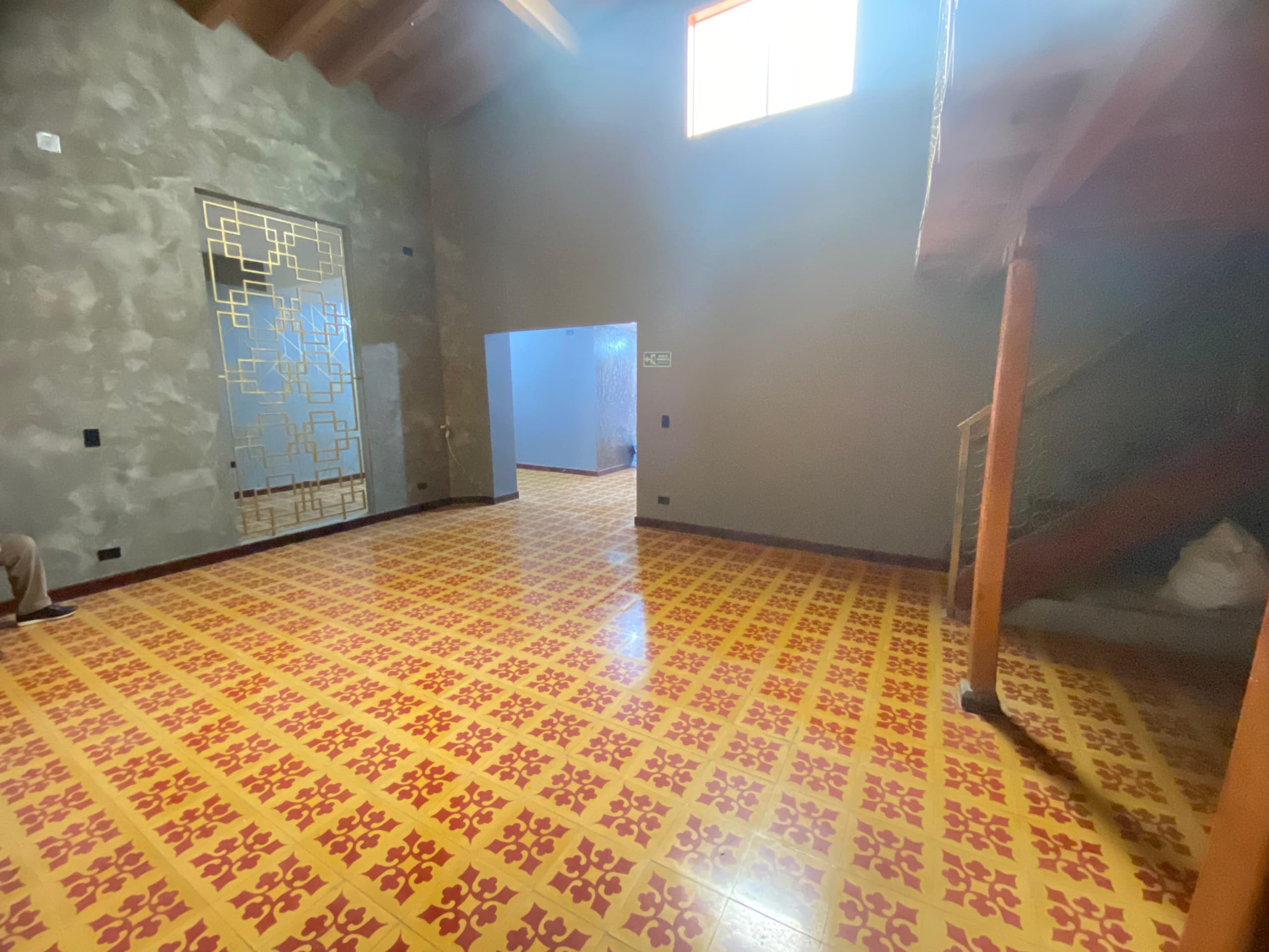Local en arriendo en Retiro — foto 1 de 20