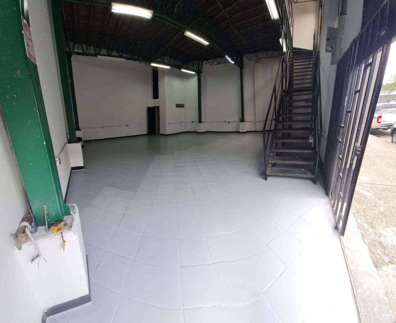 Bodega en arriendo en Perpetuo Socorro, Centro, Medellín — foto 1 de 15