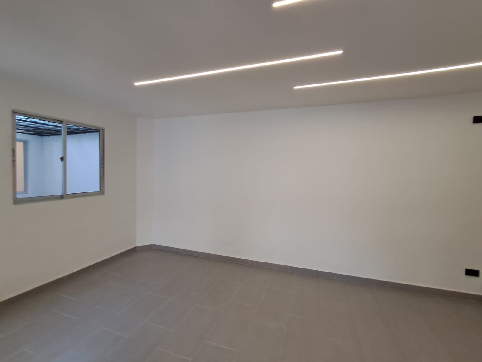 Casa Comercial en arriendo en Simón Bolívar, La America, Medellín — foto 4 de 20