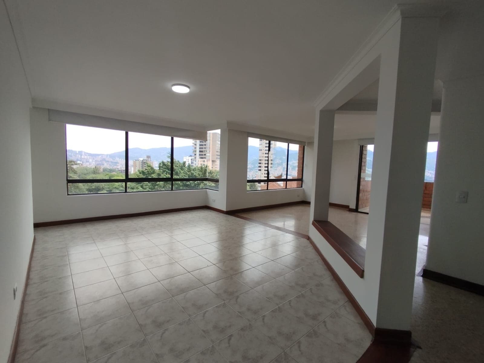 Apartamento en arriendo en Los Balsos, El Poblado, Medellín — foto 1 de 20