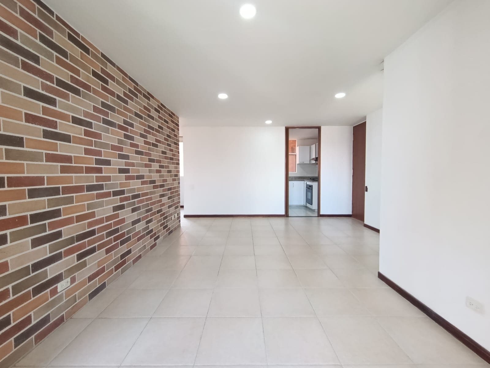 Apartamento en arriendo en Castropol, El Poblado, Medellín — foto 2 de 18