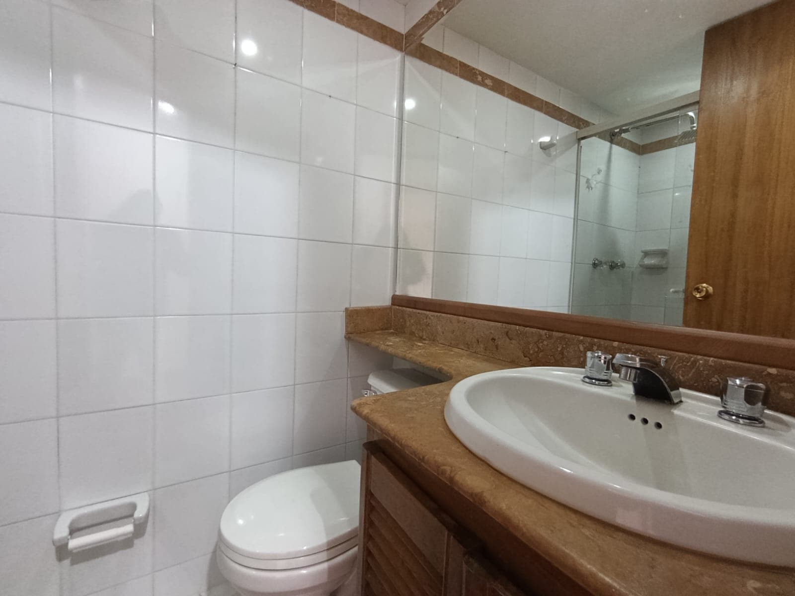 Apartamento en arriendo en Patio Bonito, El Poblado, Medellín — foto 3 de 19