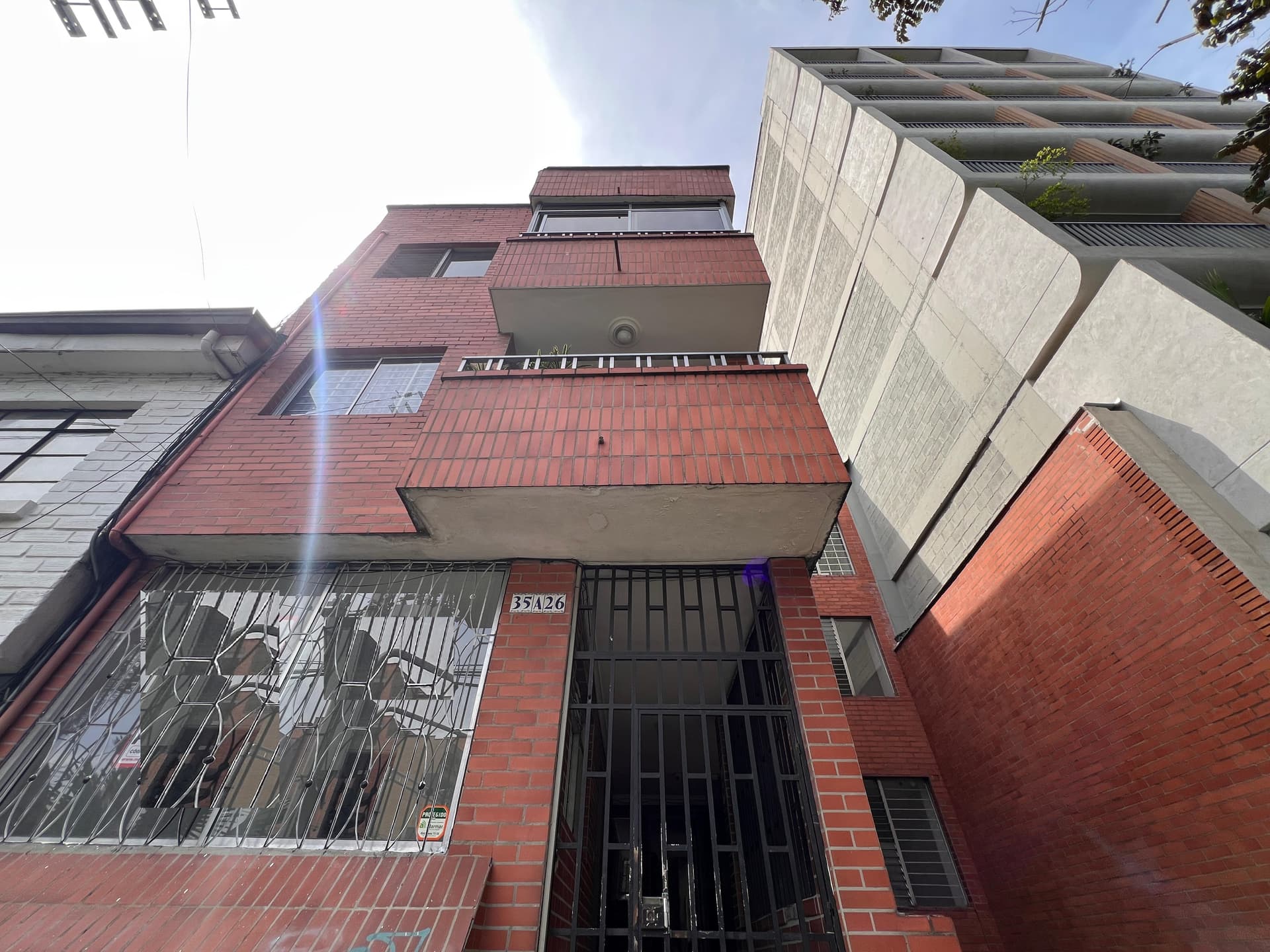 Local en arriendo en Conquistadores, Laureles, Medellín — foto 1 de 20