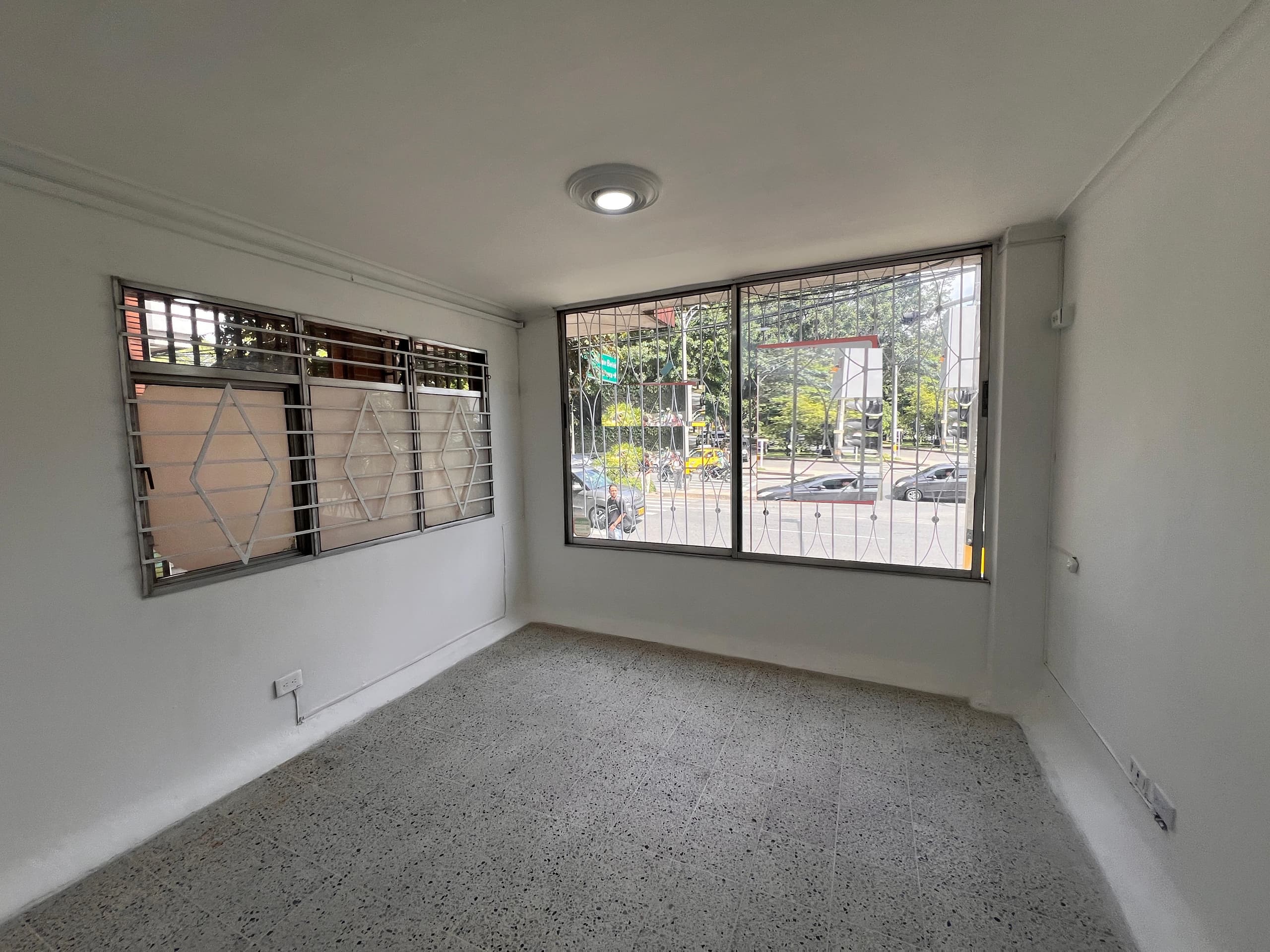 Local en arriendo en Conquistadores, Laureles, Medellín — foto 3 de 20