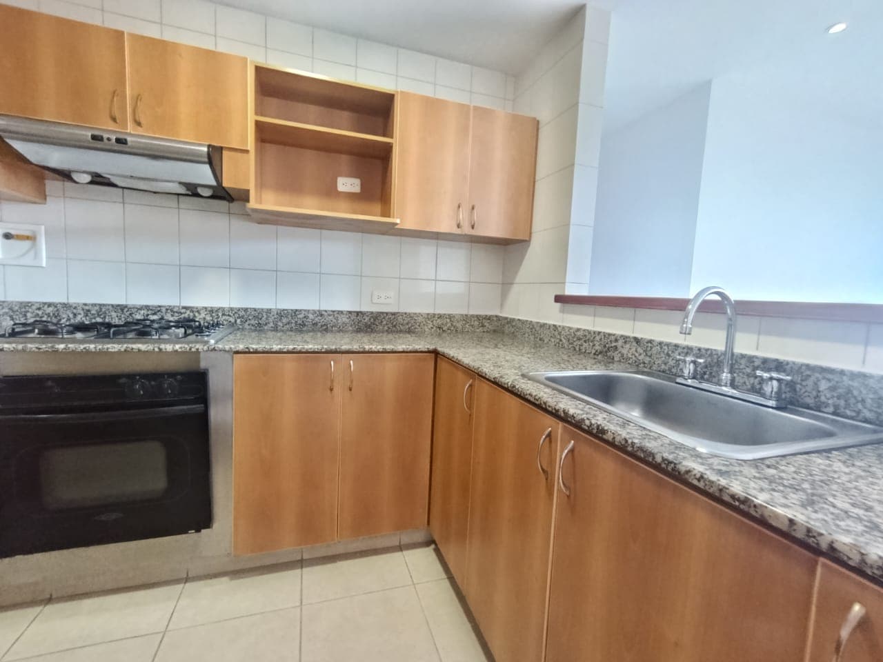 Apartamento en arriendo en Santa María de los Ángeles, El Poblado, Medellín — foto 5 de 15