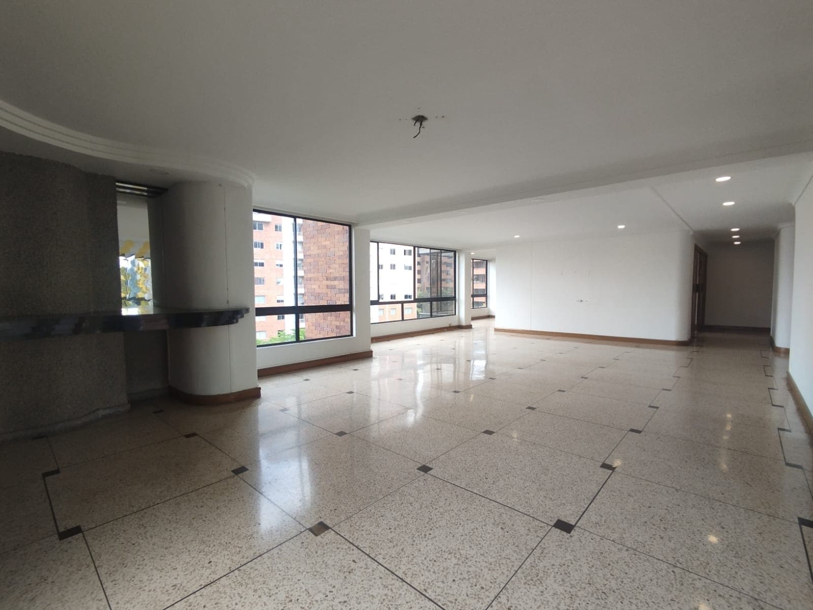 Apartamento en arriendo en Castropol, El Poblado, Medellín — foto 5 de 20