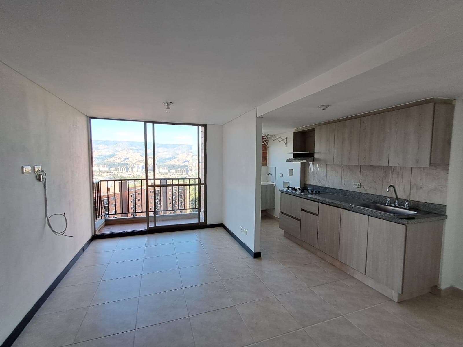 Apartamento en arriendo en Rodeo Alto, Belen, Medellín — foto 1 de 20
