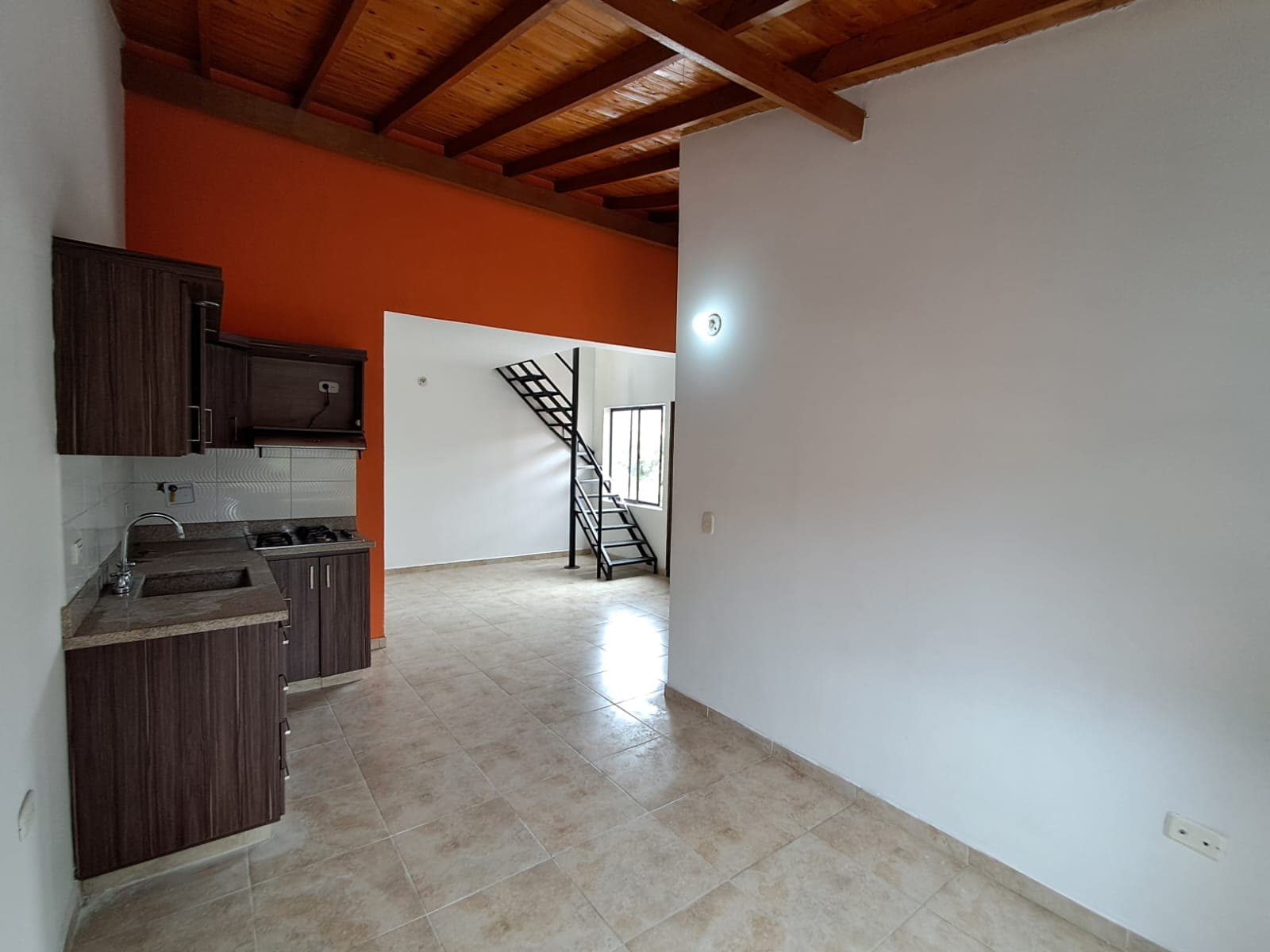 Apartamento en arriendo en Santa Mónica, La America, Medellín — foto 1 de 20