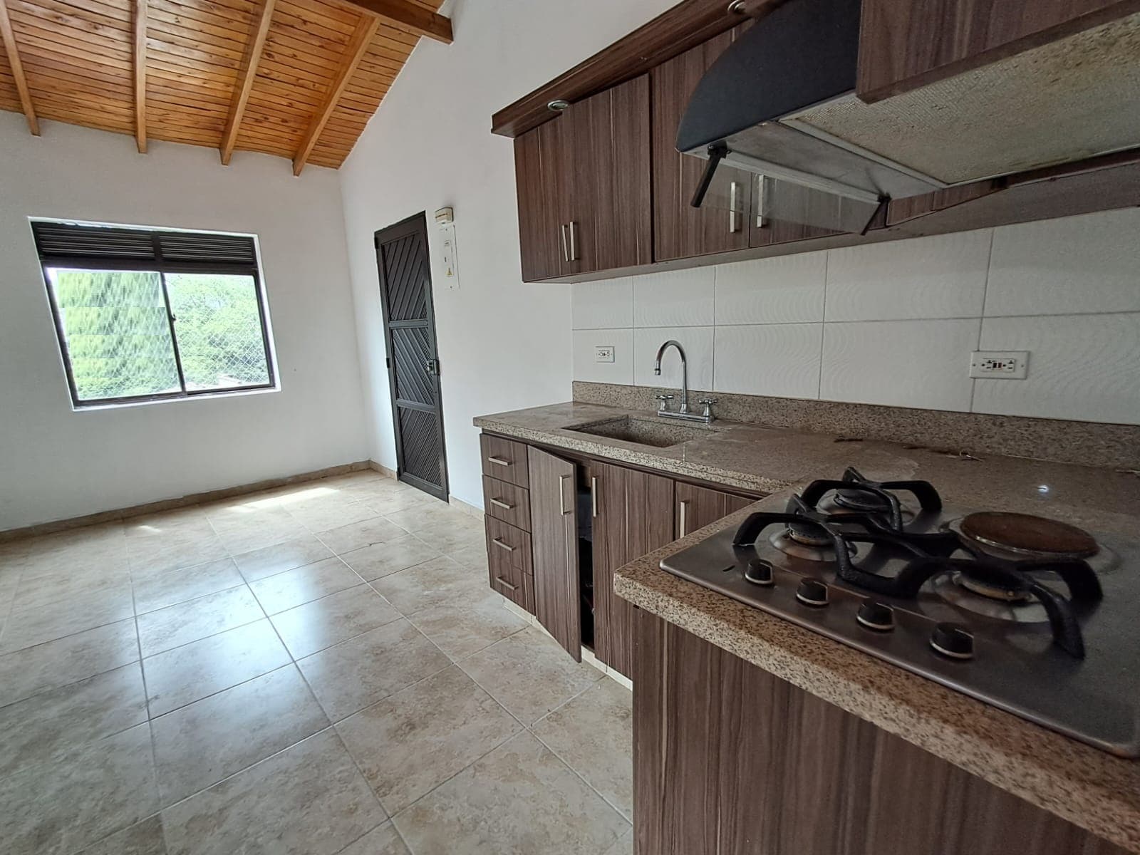 Apartamento en arriendo en Santa Mónica, La America, Medellín — foto 5 de 20