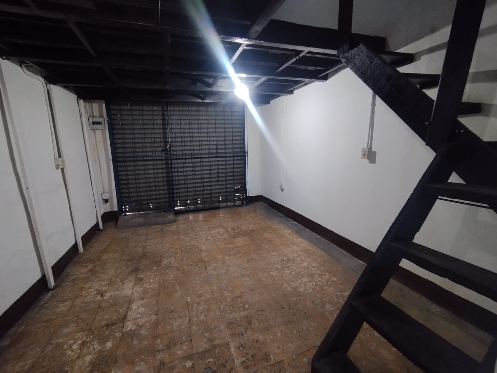 Local en arriendo en Buenos Aires, Centro, Medellín — foto 1 de 11