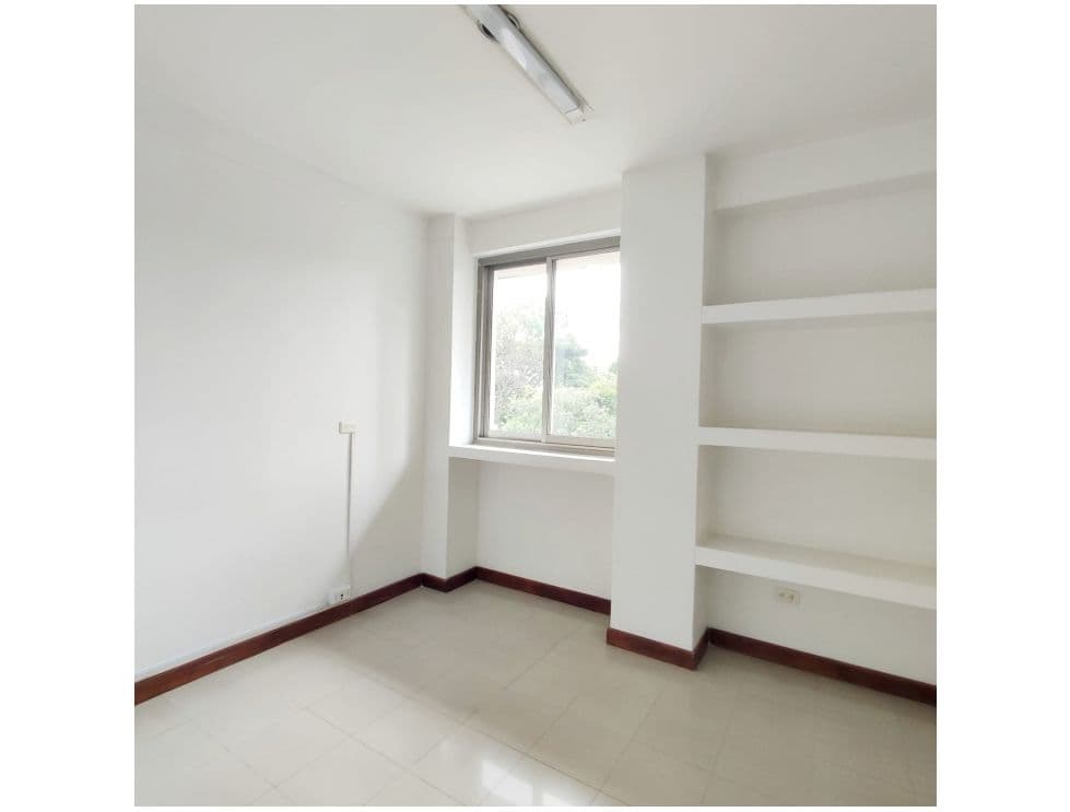 Local en arriendo en Santa María De Los Ángeles, El Poblado, Medellín — foto 1 de 11