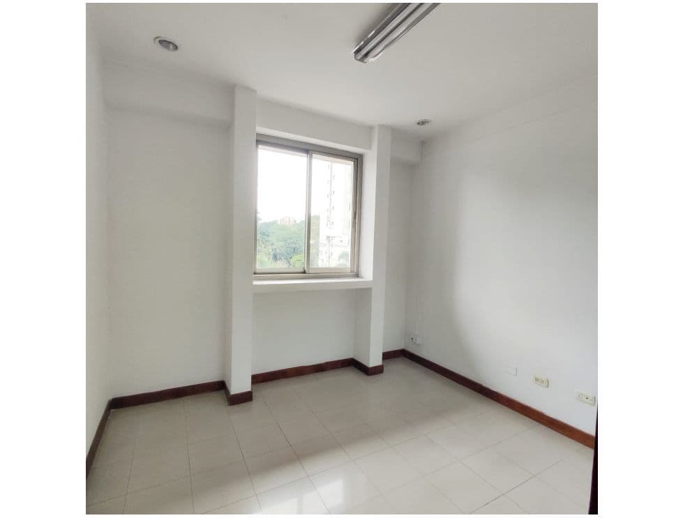 Local en arriendo en Santa María De Los Ángeles, El Poblado, Medellín — foto 4 de 11
