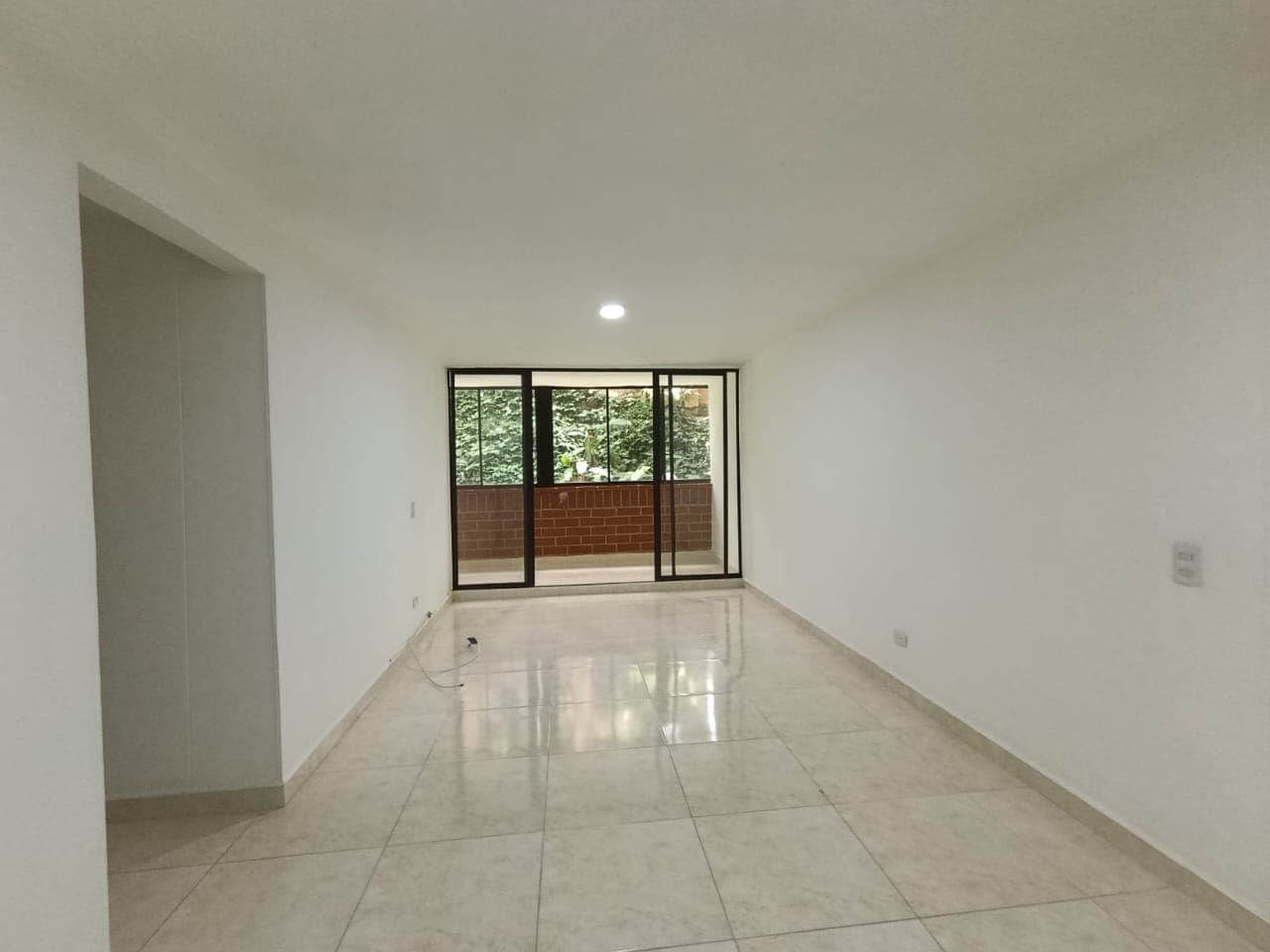 Apartamento en arriendo en Loma De San Julián, El Poblado, Medellín — foto 2 de 20