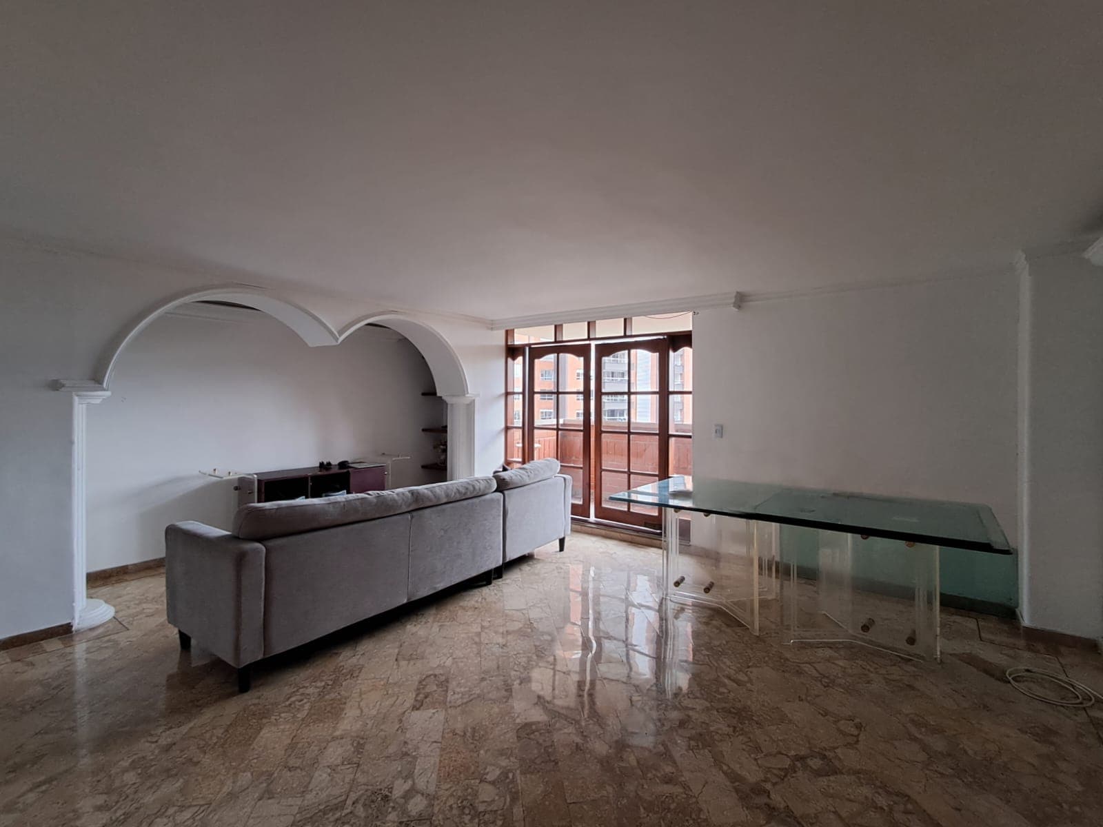 Apartamento en arriendo en Los Balsos, El Poblado, Medellín — foto 1 de 17