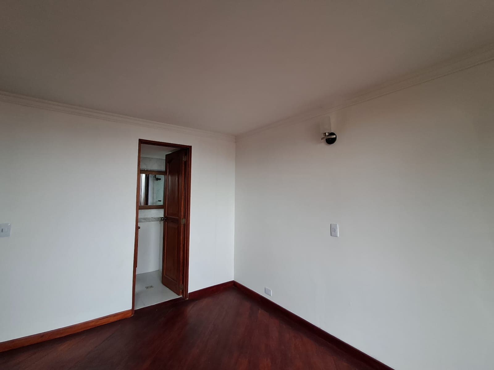 Apartamento en arriendo en Los Balsos, El Poblado, Medellín — foto 4 de 17