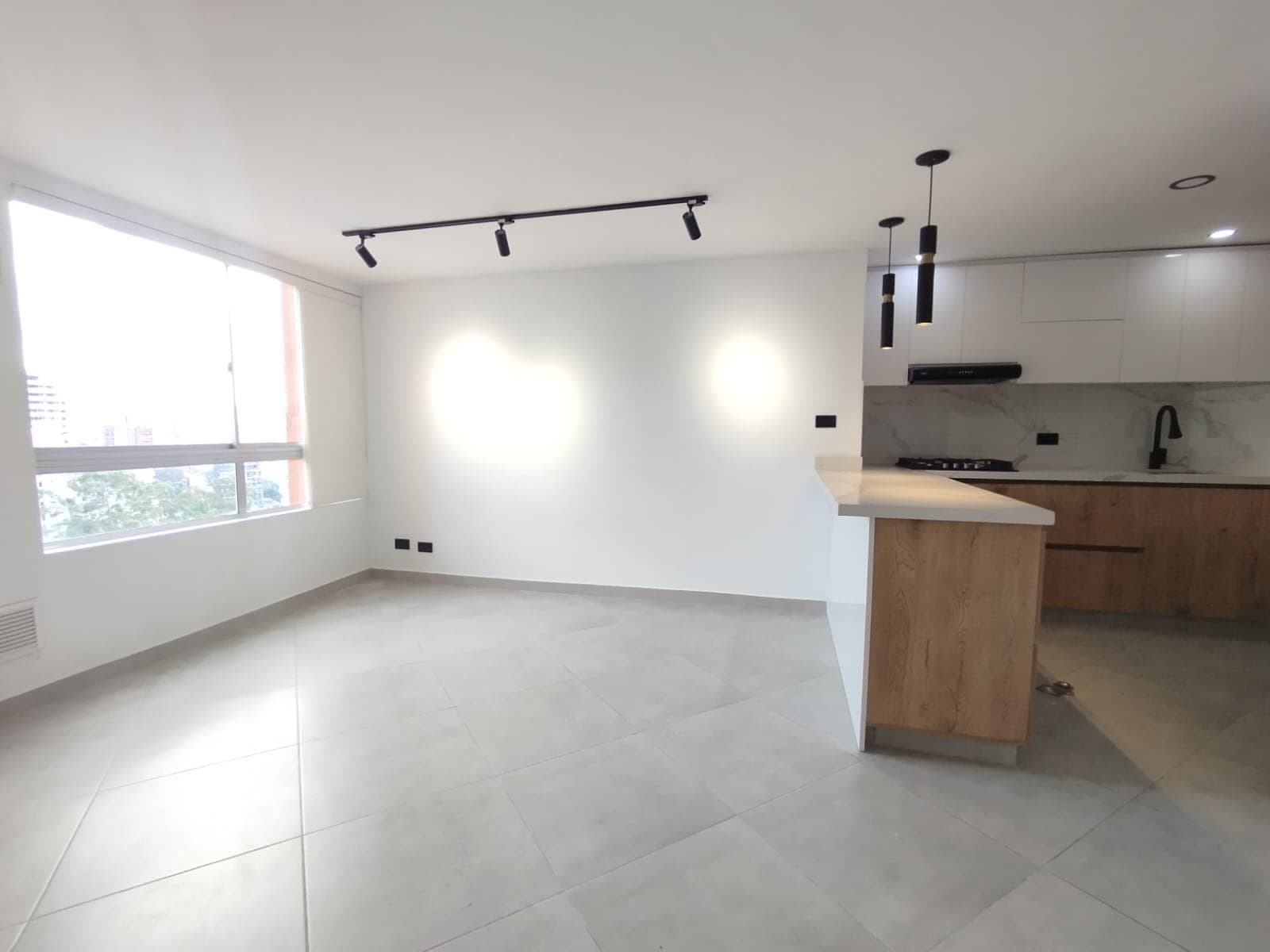 Apartaestudio en arriendo en Las Lomas, El Poblado, Medellín — foto 1 de 12