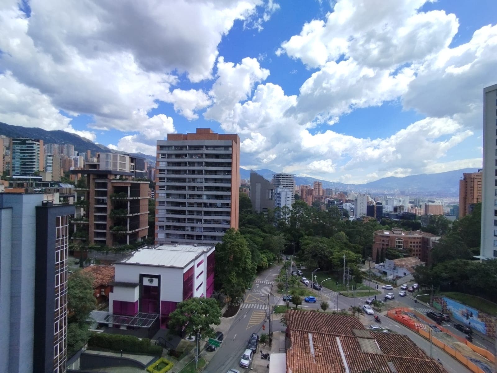 Apartaestudio en arriendo en Las Lomas, El Poblado, Medellín — foto 2 de 12