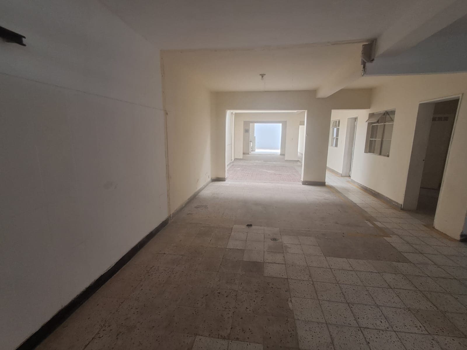 Casa Comercial en arriendo en Florida Nueva, Laureles, Medellín — foto 1 de 13