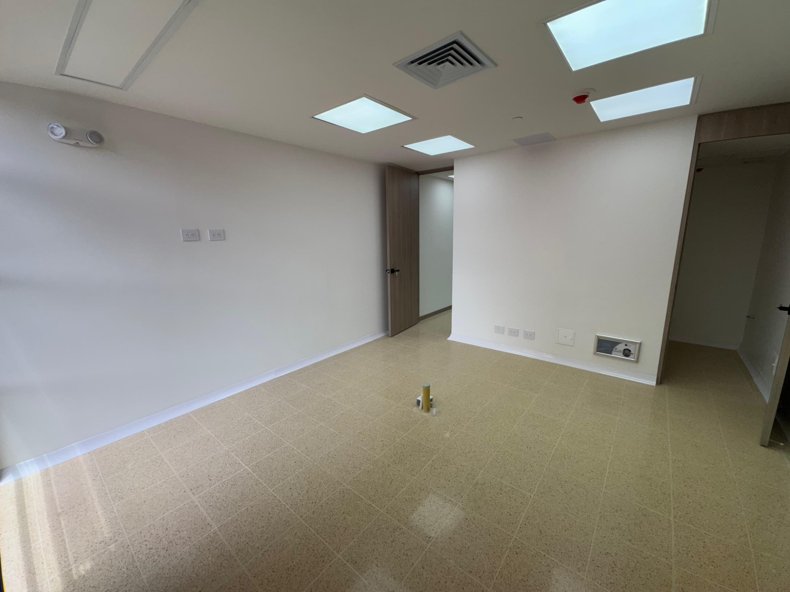 Consultorio en arriendo en San Diego, El Poblado, Medellín — foto 1 de 8