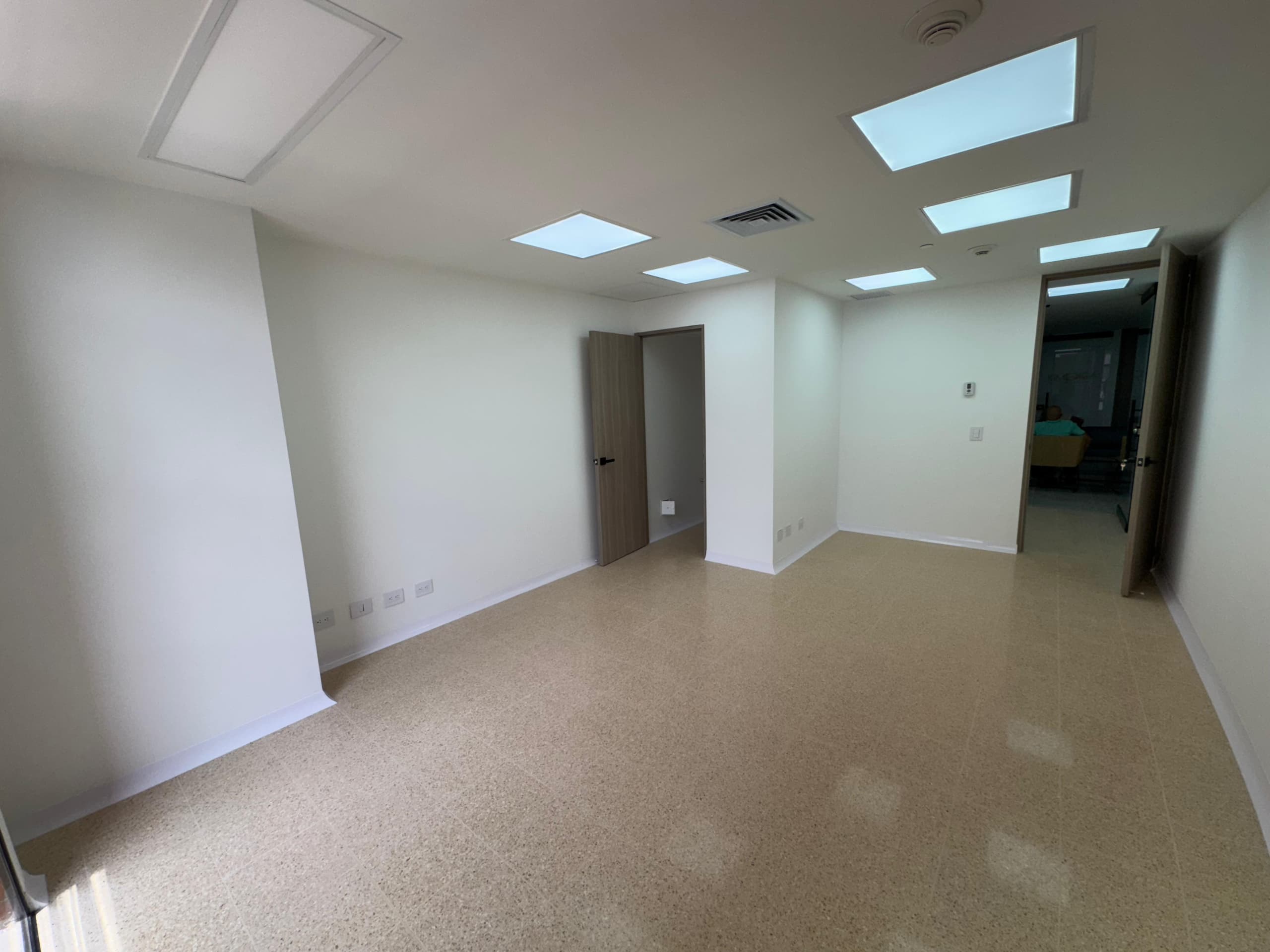 Consultorio en arriendo en San Diego, El Poblado, Medellín — foto 5 de 8