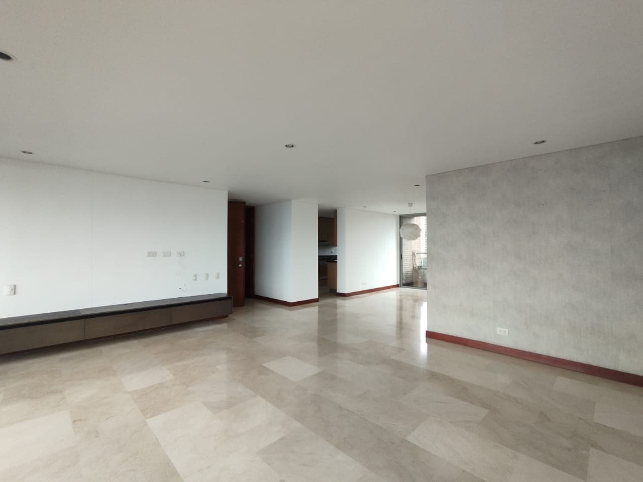 Apartamento en arriendo en Los Balsos, El Poblado, Medellín — foto 5 de 20