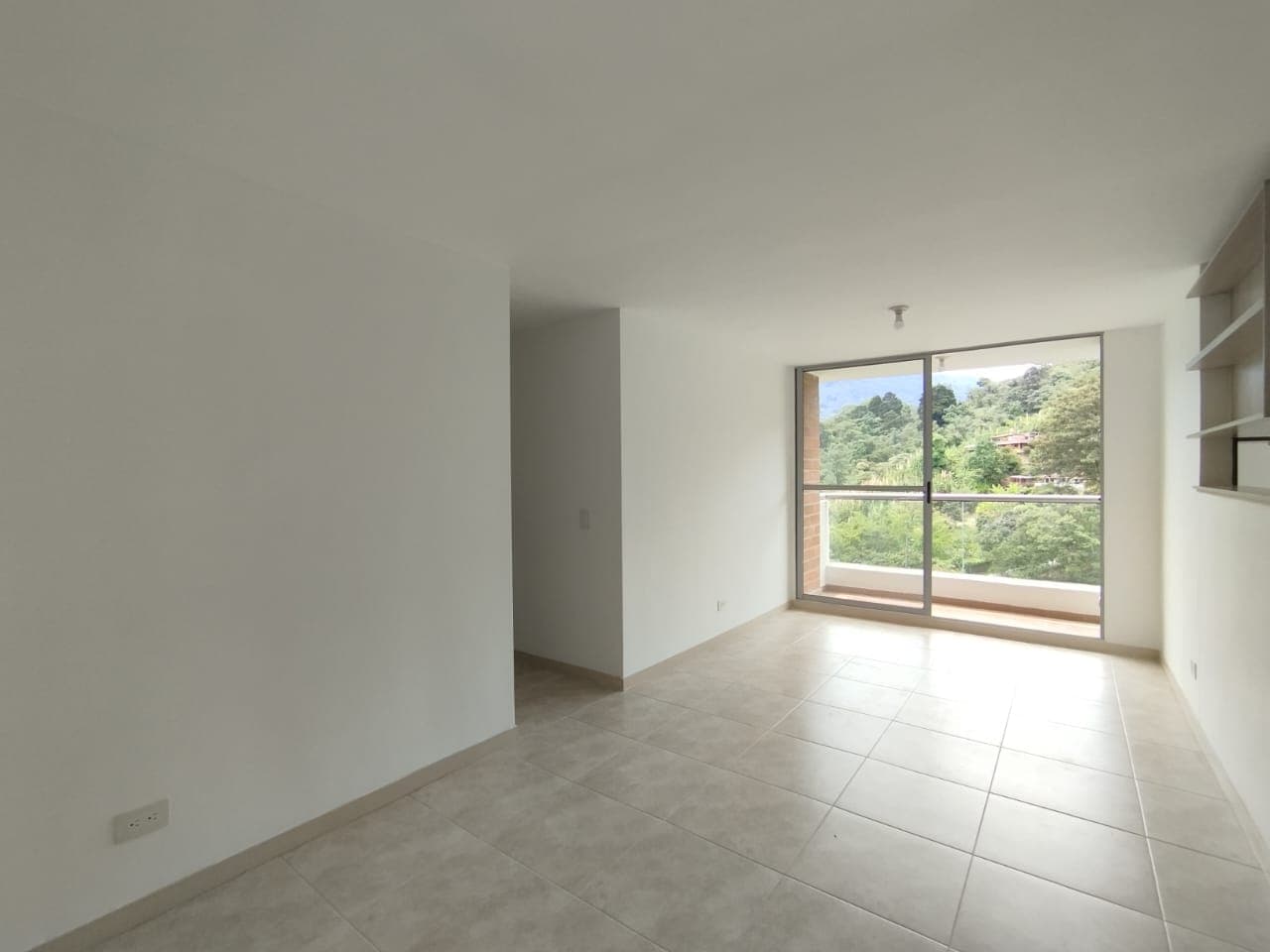 Apartamento en arriendo en La Cuenca, Envigado — foto 4 de 20