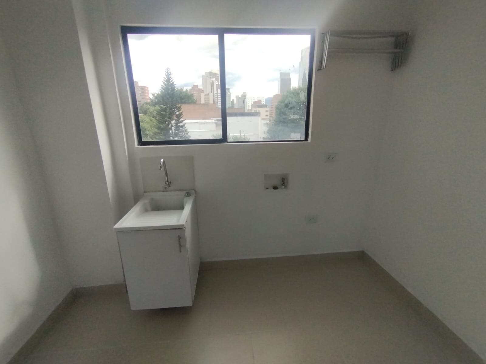 Apartamento en arriendo en Villa Nueva, Centro, Medellín — foto 3 de 20