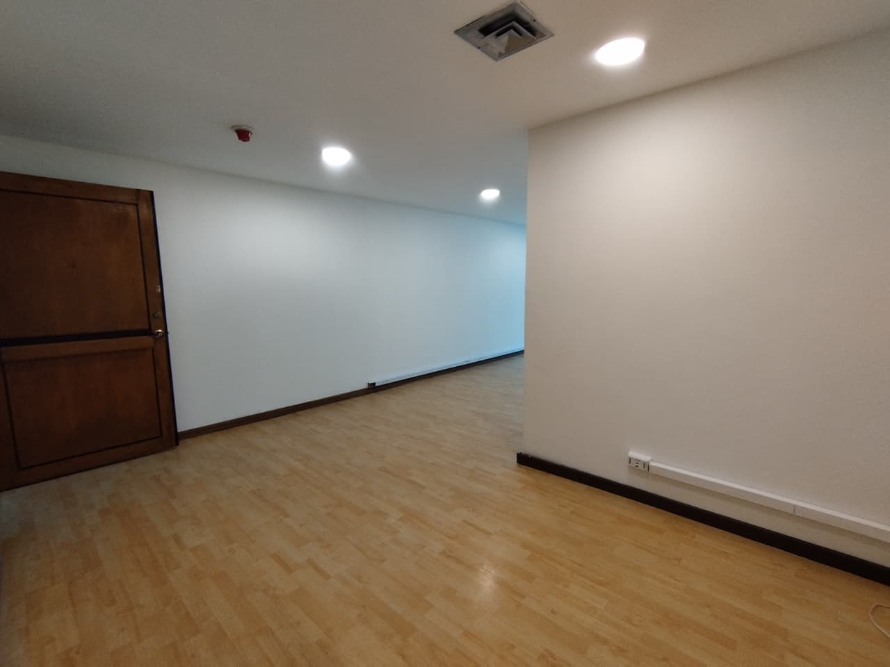 Oficina en arriendo en Aguacatala, El Poblado, Medellín — foto 4 de 13