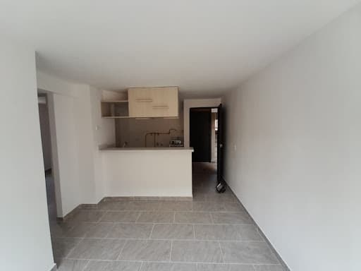 Apartaestudio en arriendo en Barrio Cristóbal, La America, Medellín — foto 1 de 9