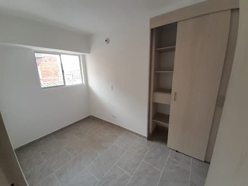 Apartaestudio en arriendo en Barrio Cristóbal, La America, Medellín — foto 3 de 9