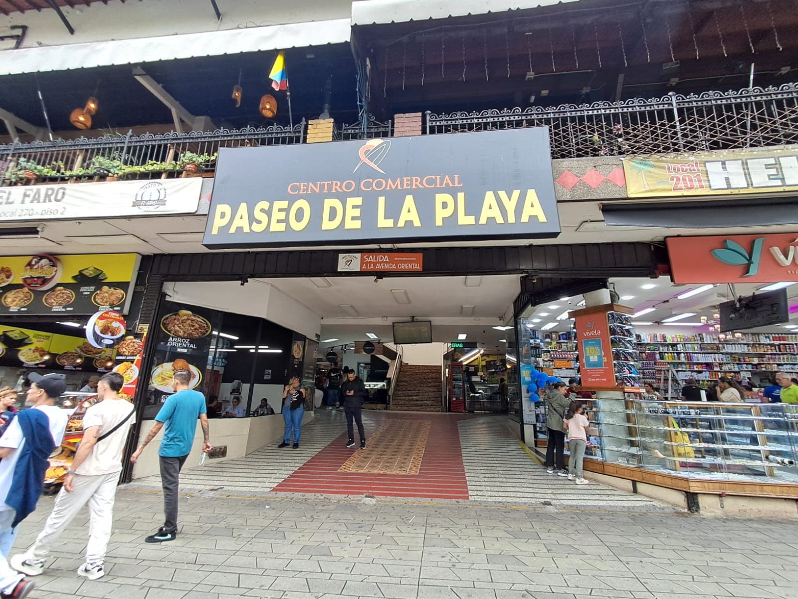 Local en arriendo en La Candelaria, Centro, Medellín — foto 1 de 11