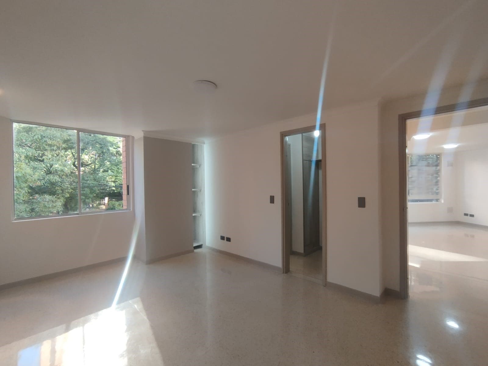 Apartamento en arriendo en Santa María de los Ángeles, El Poblado, Medellín — foto 5 de 13