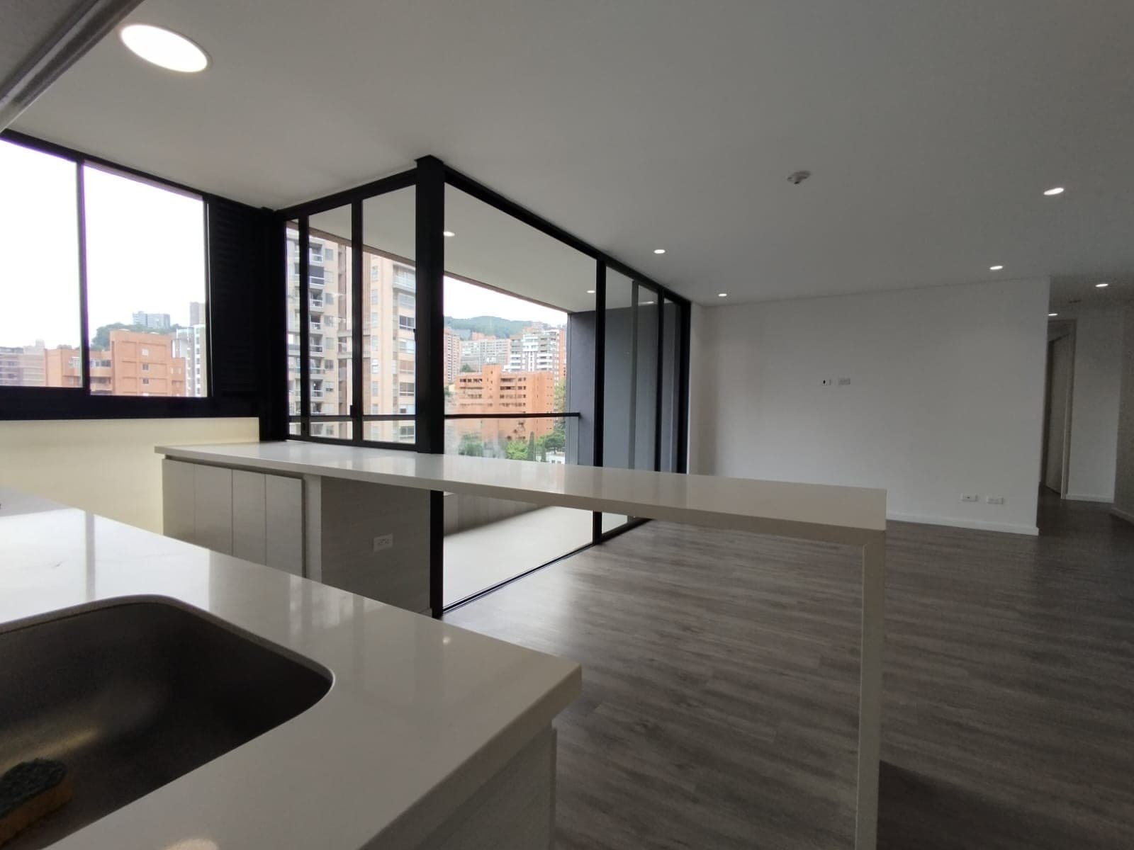 Apartamento en arriendo en Lalinde, El Poblado, Medellín — foto 5 de 20