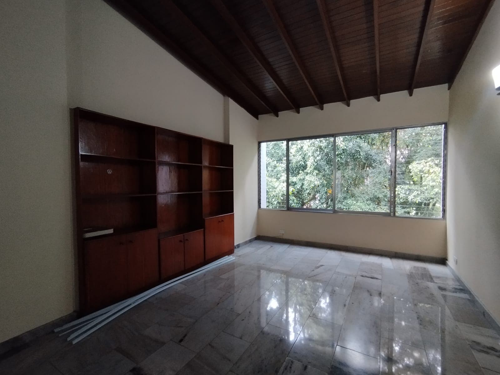 Apartamento en arriendo en Patio Bonito, El Poblado, Medellín — foto 1 de 18