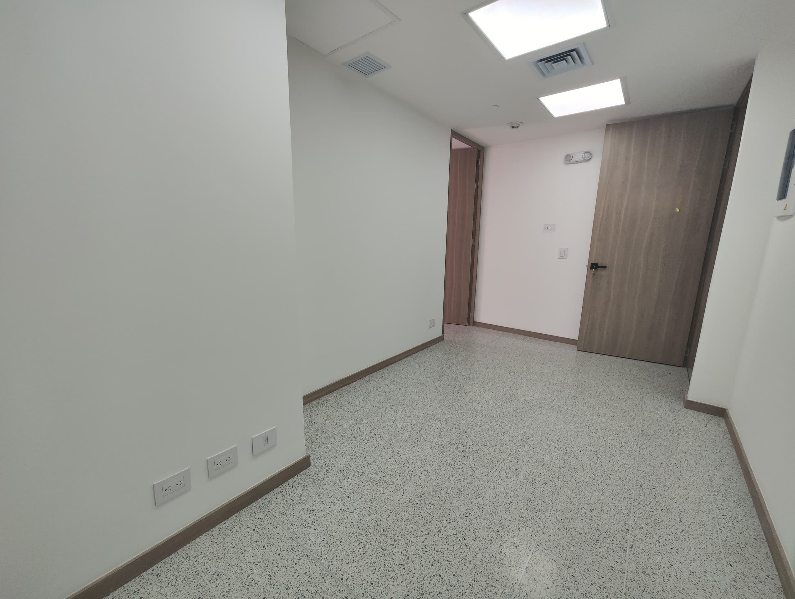 Consultorio en arriendo en San Diego, El Poblado, Medellín — foto 5 de 7