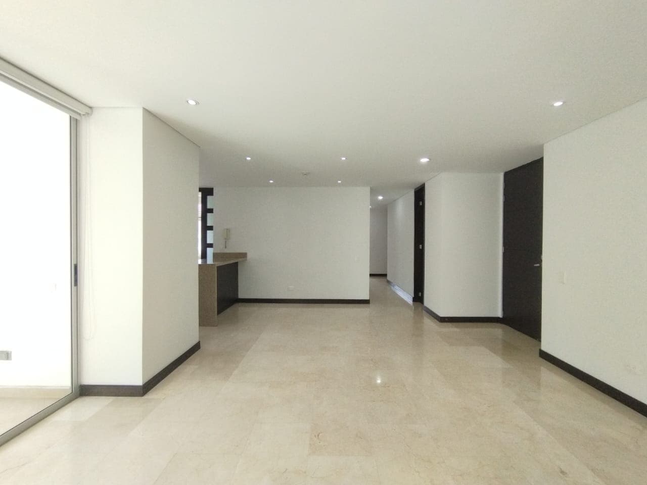 Apartamento en arriendo en Santa María de los Ángeles, El Poblado, Medellín — foto 2 de 20