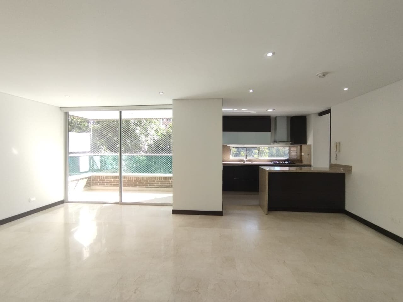 Apartamento en arriendo en Santa María de los Ángeles, El Poblado, Medellín — foto 3 de 20
