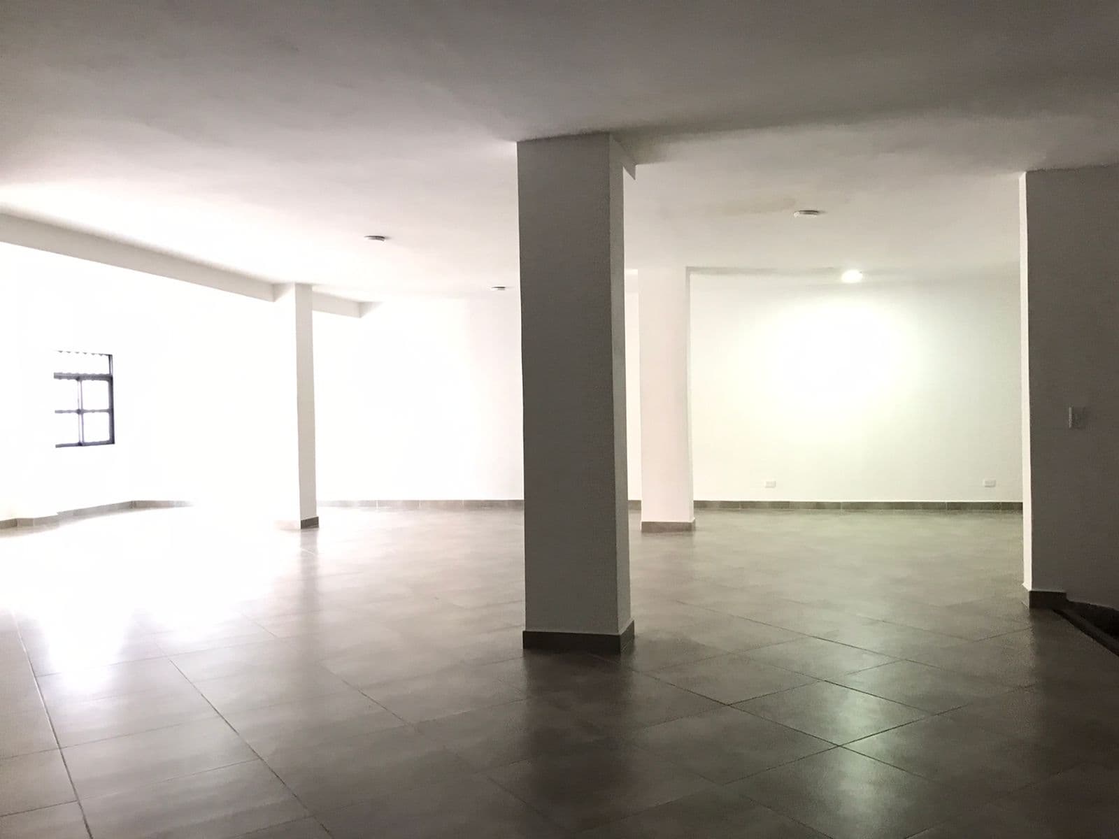 Local en arriendo en Parque De, Envigado — foto 5 de 10