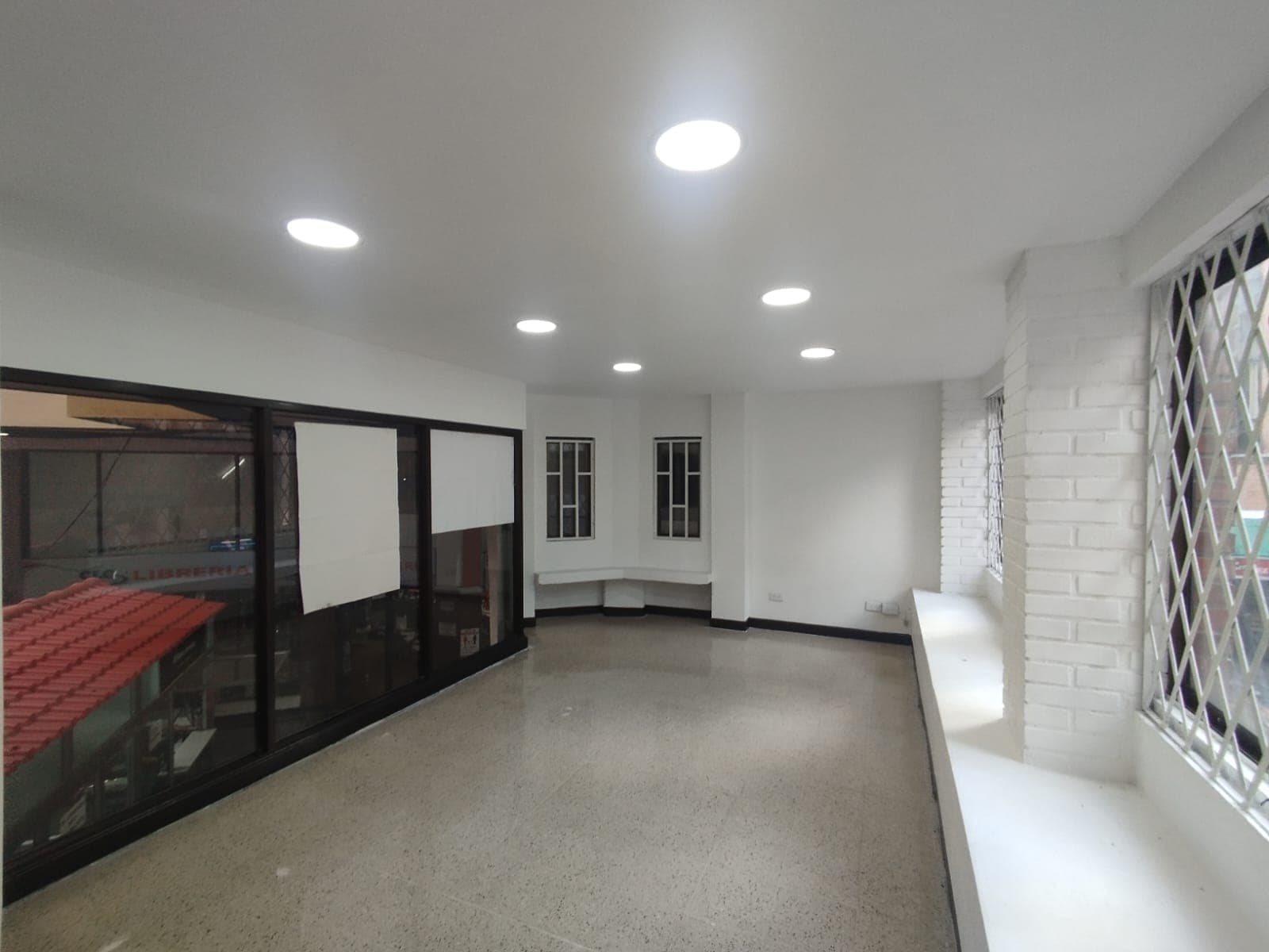Local en arriendo en Centro, Medellín — foto 3 de 12
