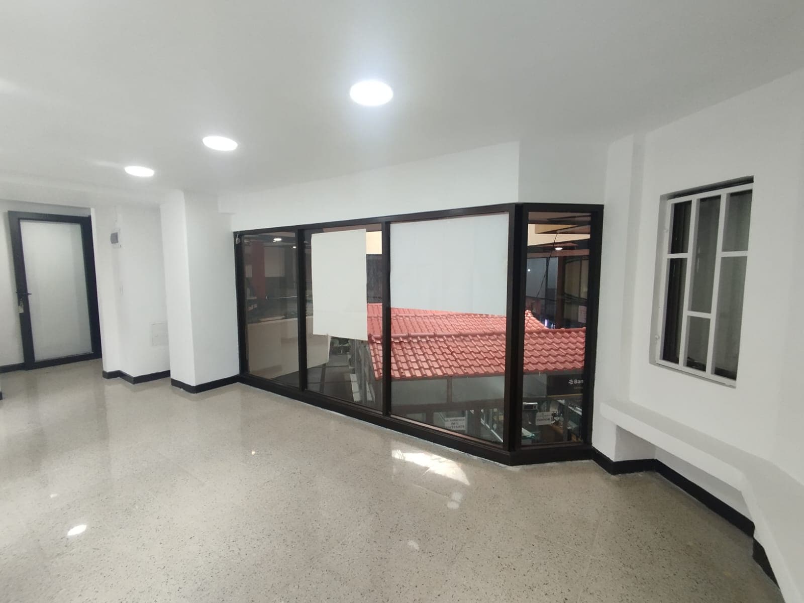 Local en arriendo en Centro, Medellín — foto 4 de 12