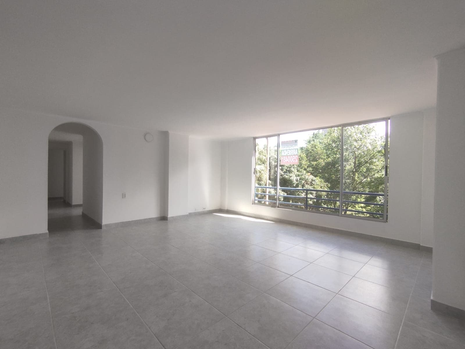 Apartamento en arriendo en Aguacatala, El Poblado, Medellín — foto 1 de 12