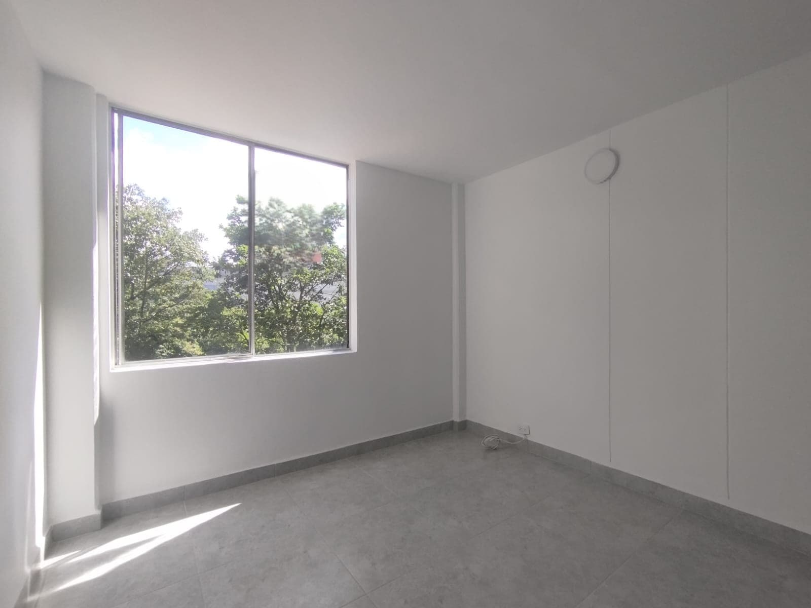 Apartamento en arriendo en Aguacatala, El Poblado, Medellín — foto 4 de 12