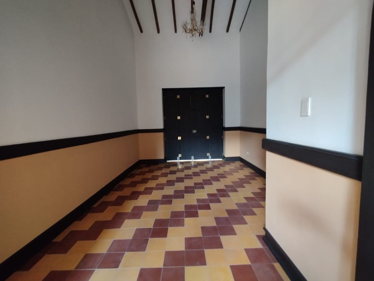 Casa Comercial en arriendo en Barrio Mesa, Envigado — foto 2 de 15