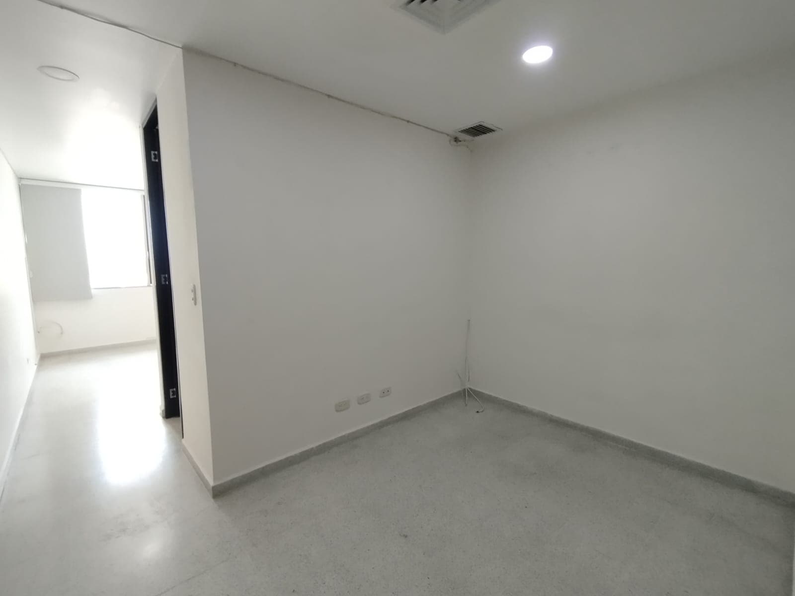Consultorio en arriendo en Laureles, Medellín — foto 1 de 12