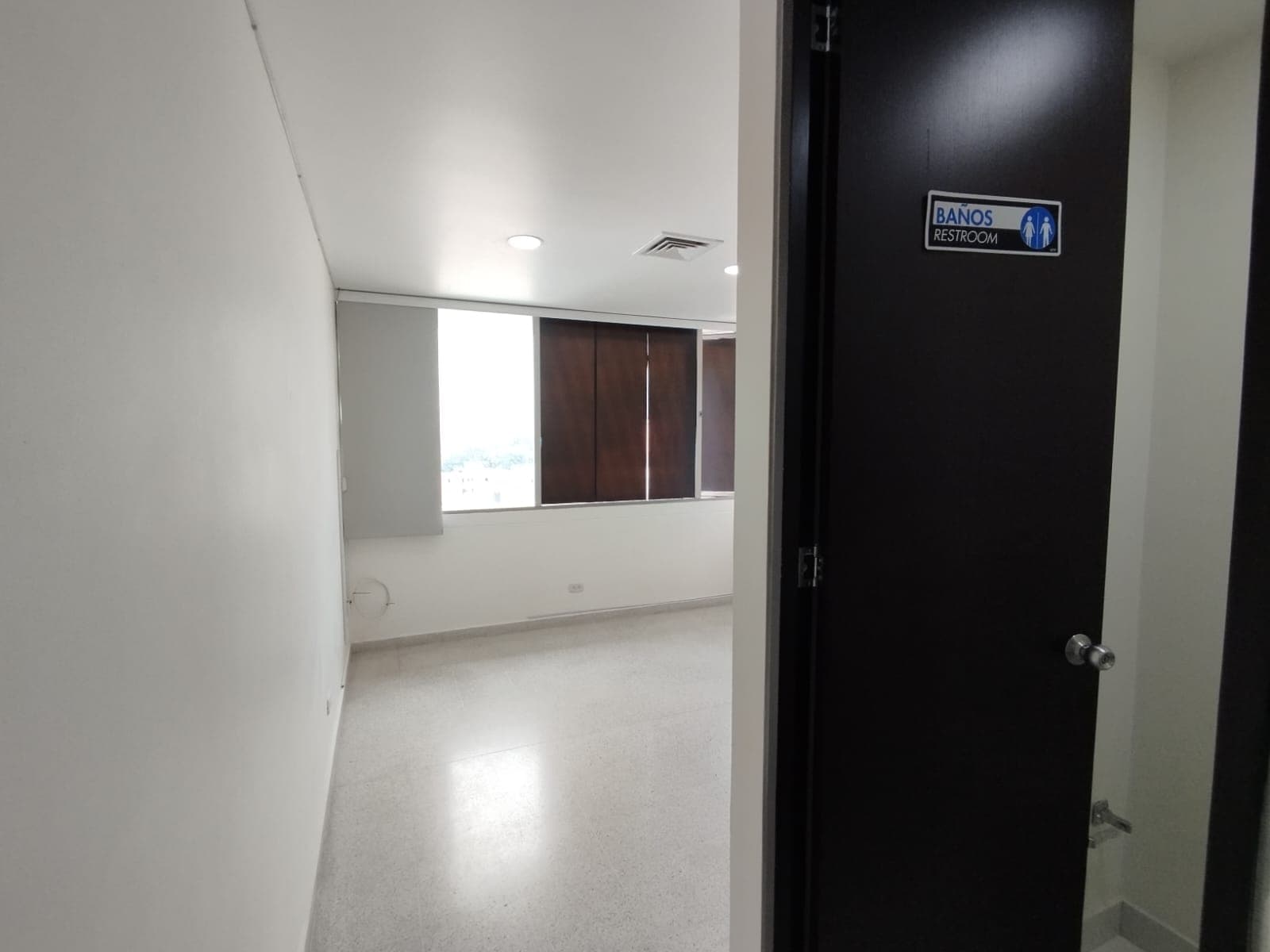 Consultorio en arriendo en Laureles, Medellín — foto 3 de 12