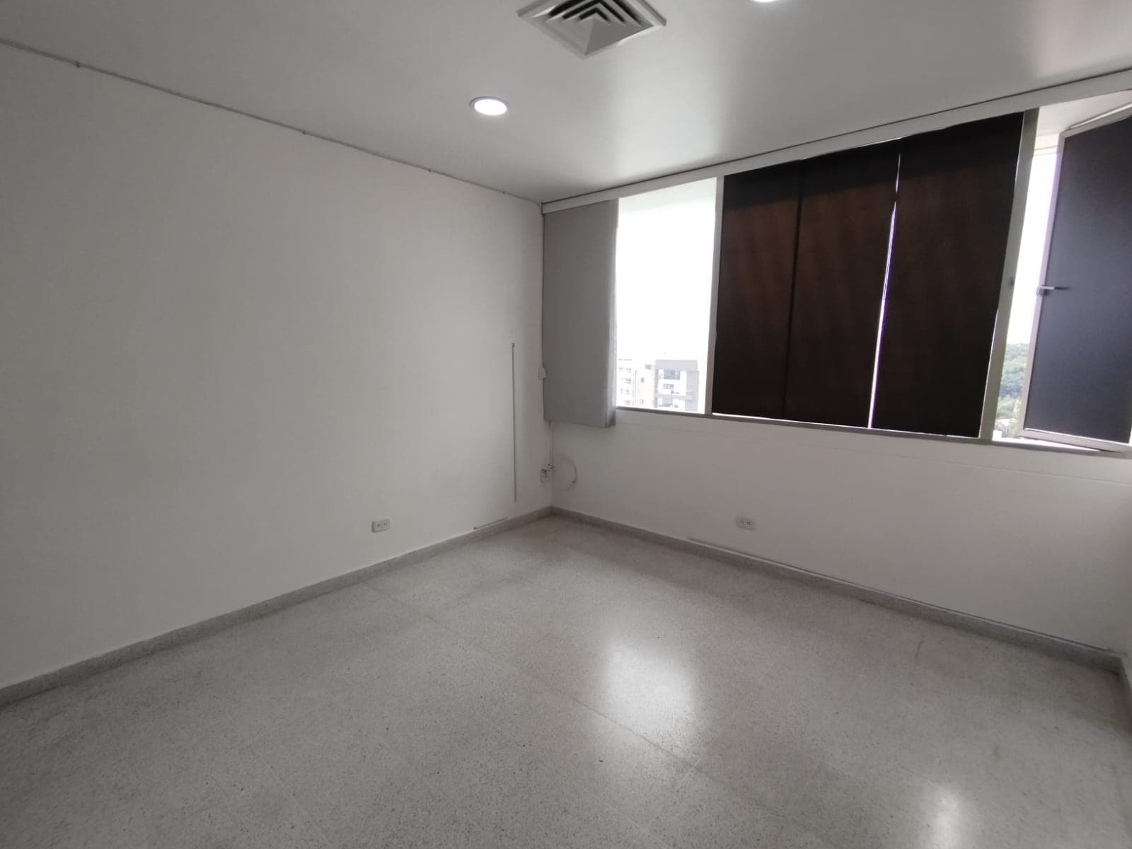 Consultorio en arriendo en Laureles, Medellín — foto 4 de 12