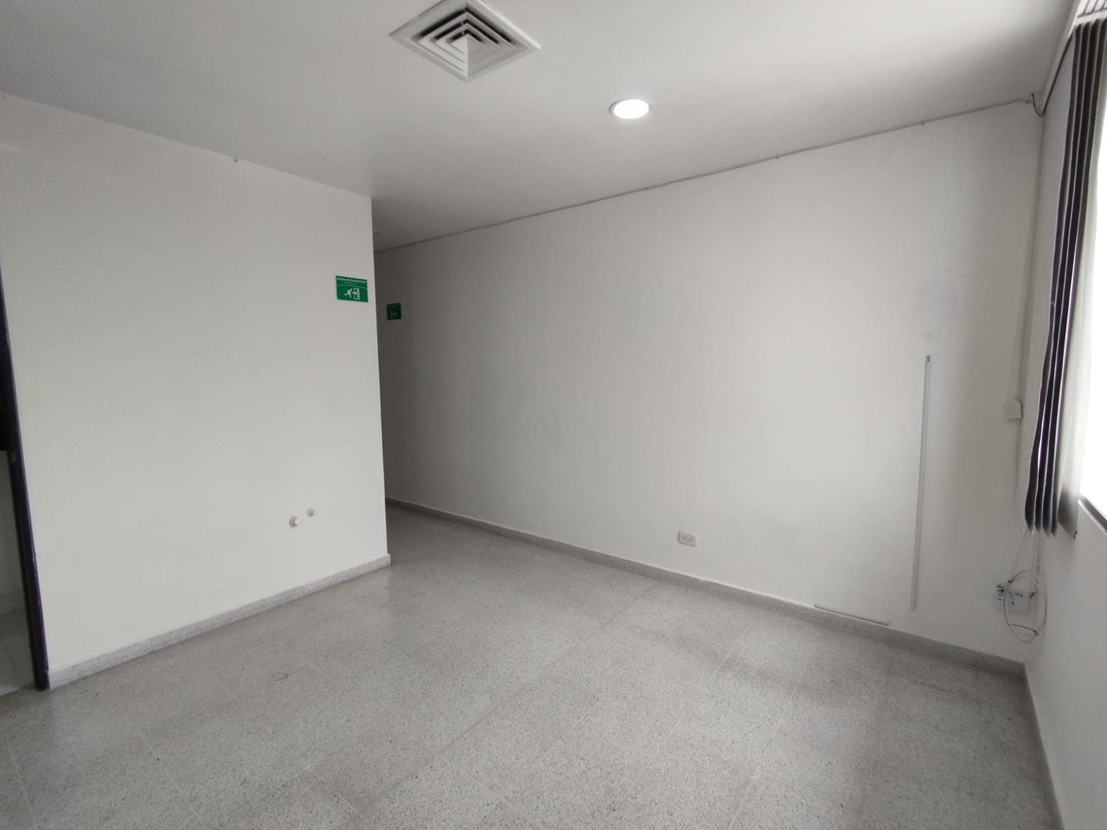 Consultorio en arriendo en Laureles, Medellín — foto 5 de 12